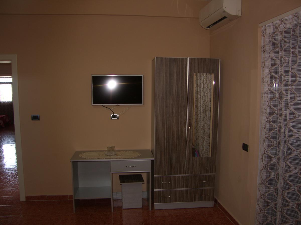 Shkodra Hotel Экстерьер фото