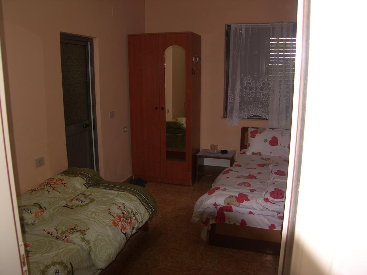 Shkodra Hotel Экстерьер фото