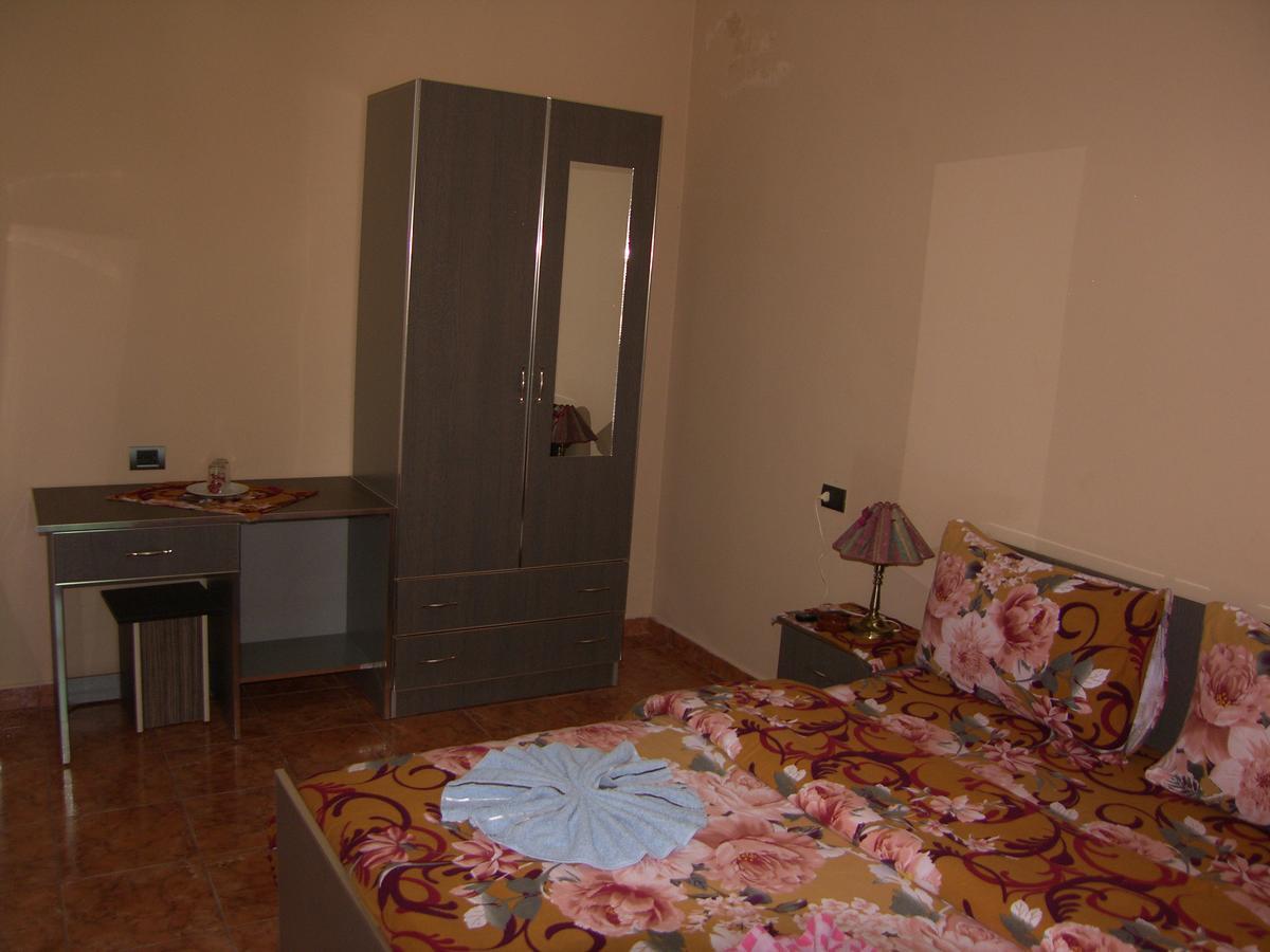 Shkodra Hotel Экстерьер фото