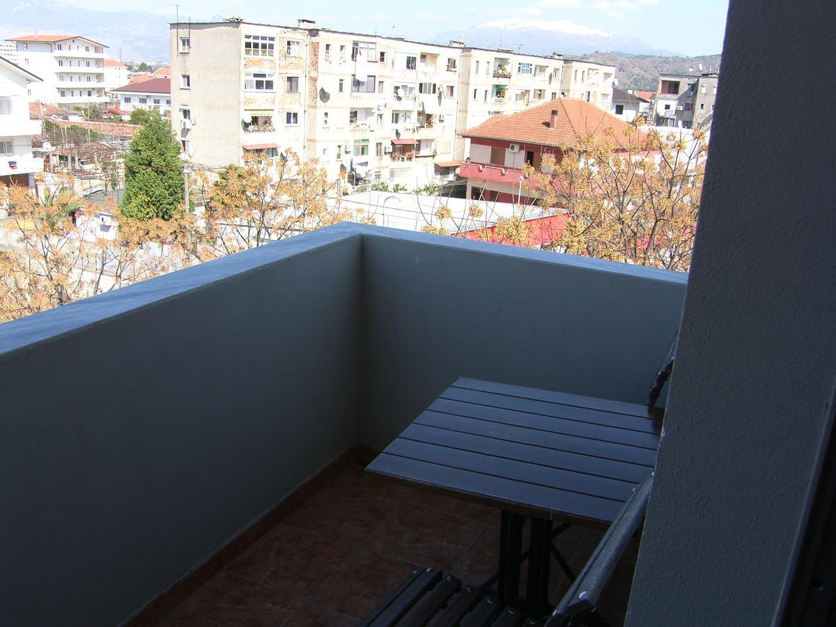 Shkodra Hotel Экстерьер фото