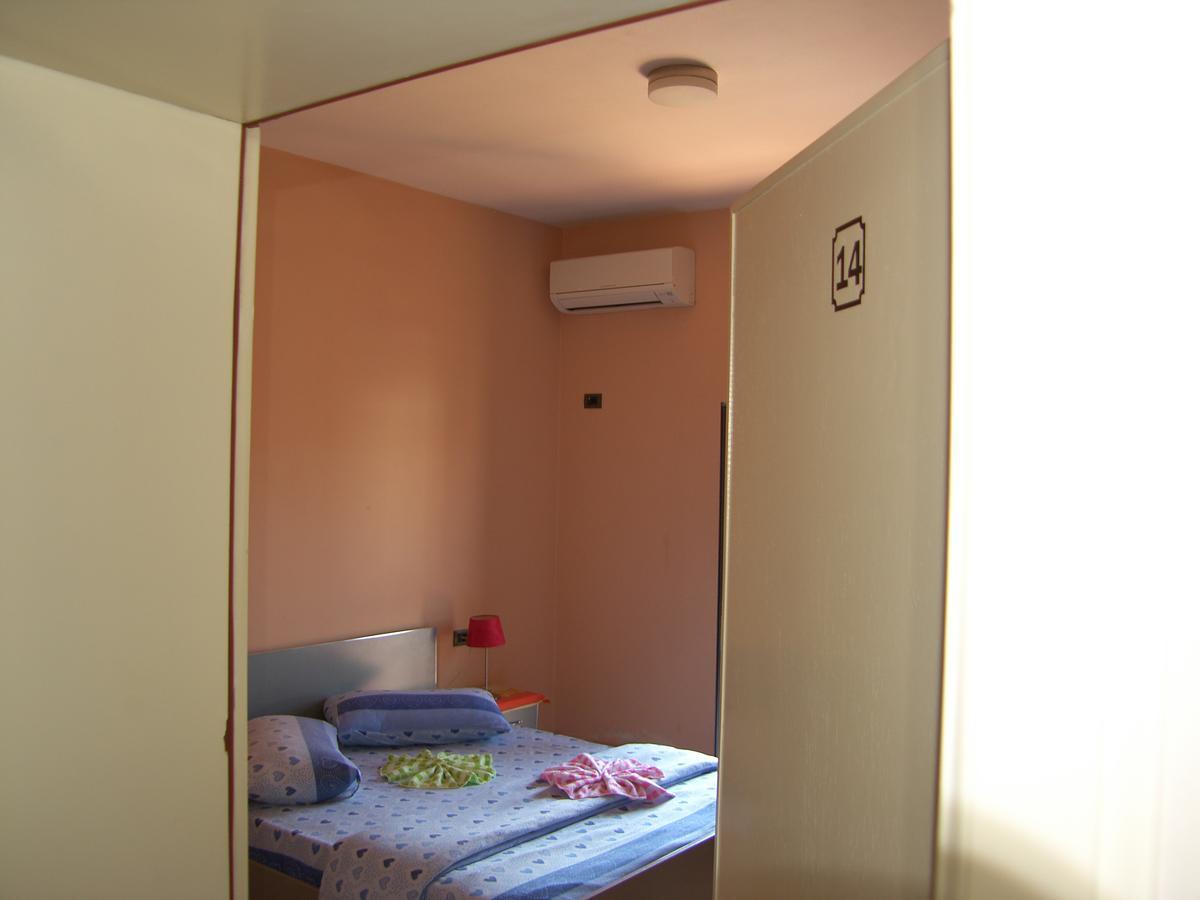 Shkodra Hotel Экстерьер фото